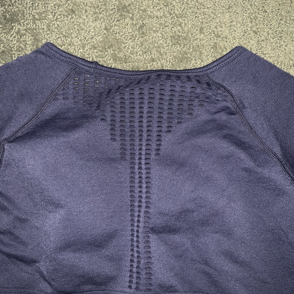 Workout Crop Top - Picture 4 of 5
